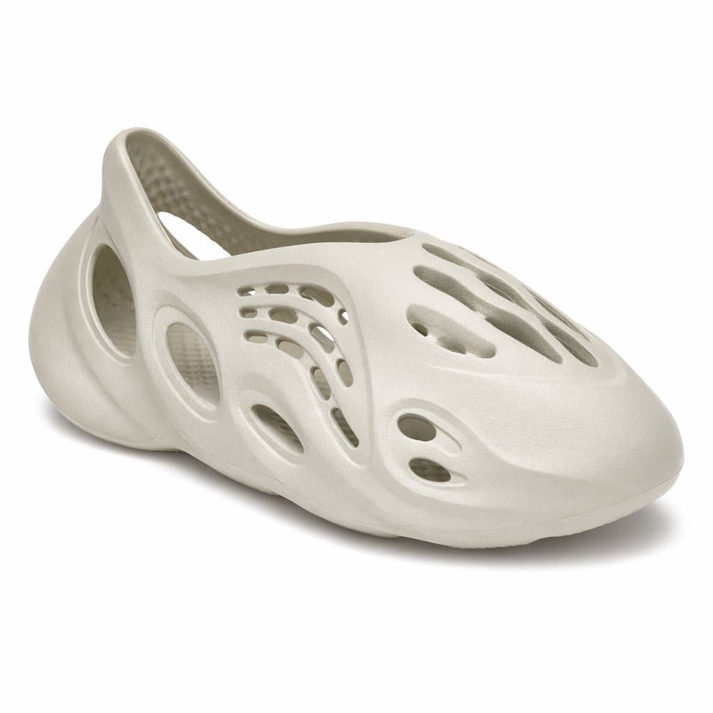 Sculpted Foam Clog Runner · Sand
