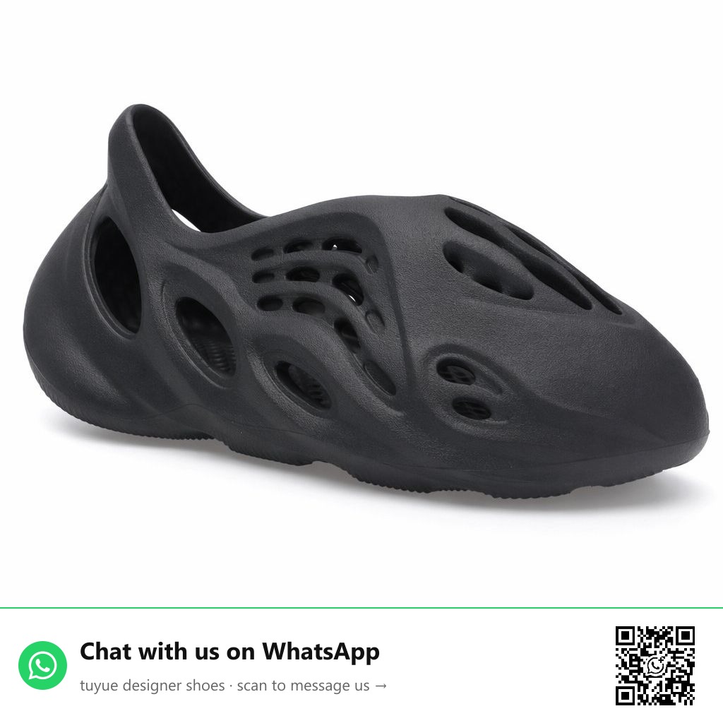 Sculpted Foam Clog Runner · Onyx (Kids)